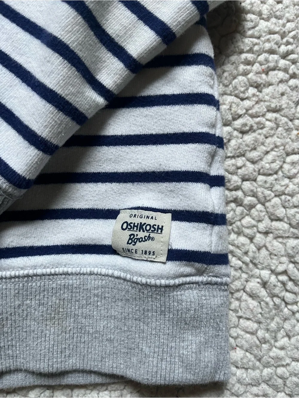 OshKosh Bgosh classic crewneck